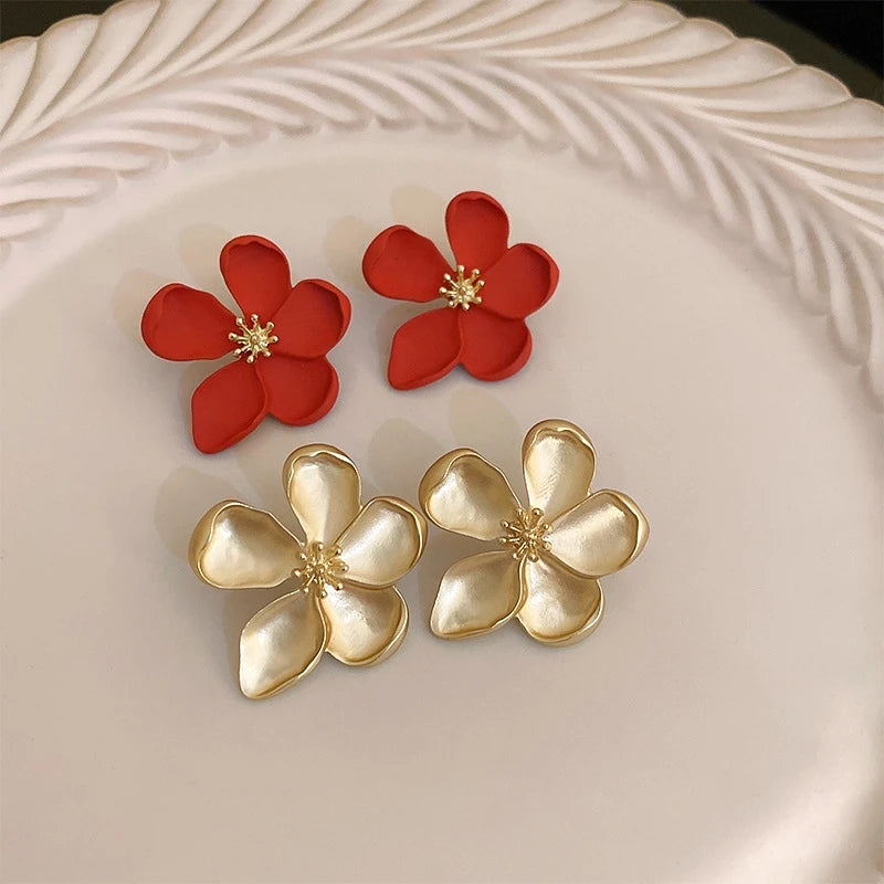 Rozy Flower Retro Earrings