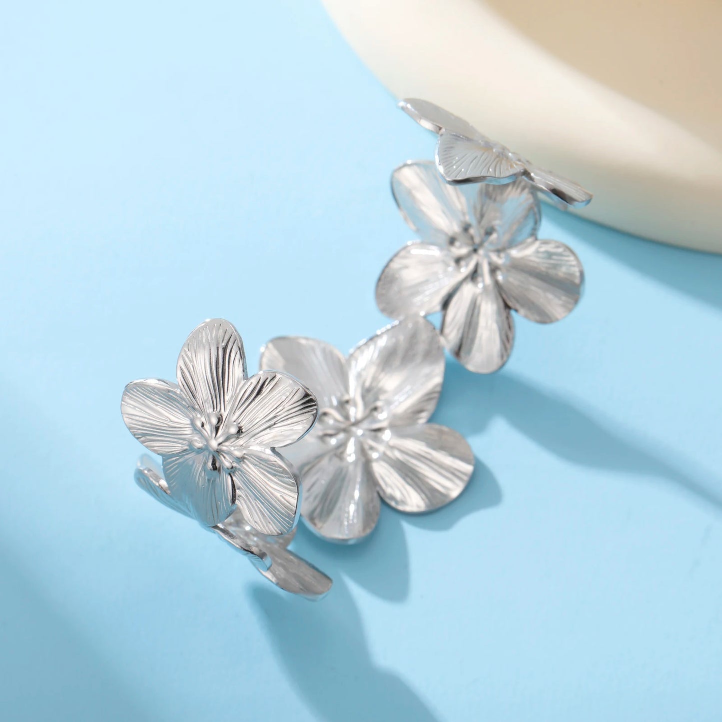 Big Flowers Cuff Bracelet