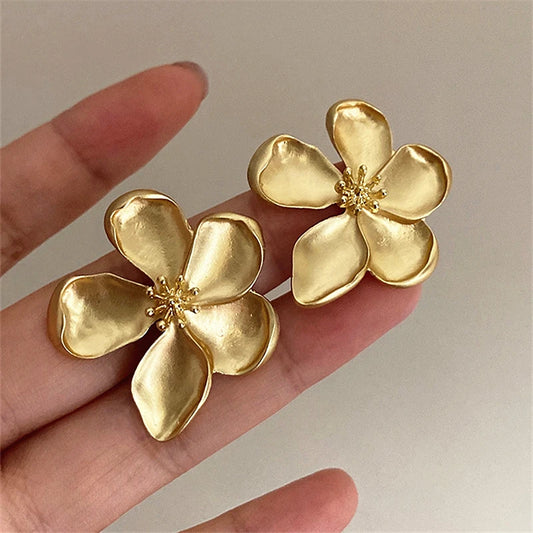 Rozy Flower Retro Earrings