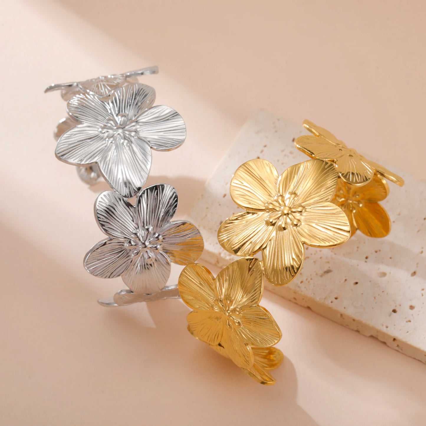 Big Flowers Cuff Bracelet