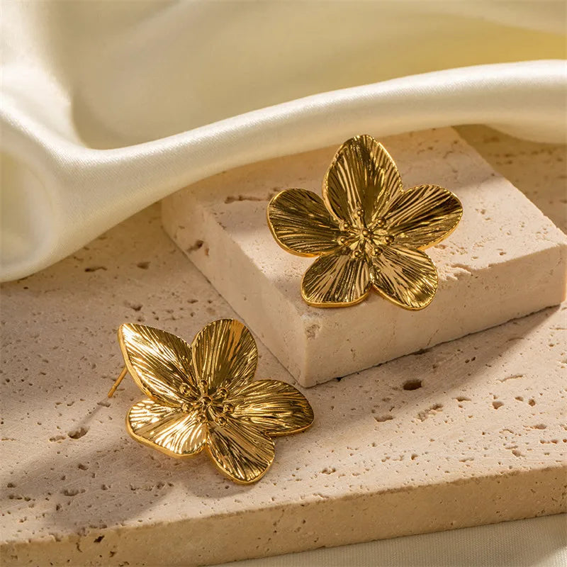 Rozy Flower Retro Earrings